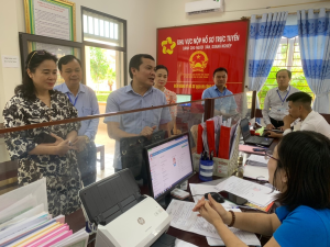 Kiểm tra công tác cải cách hành chính và kiểm soát thủ tục hành chính tại xã Long Thành.